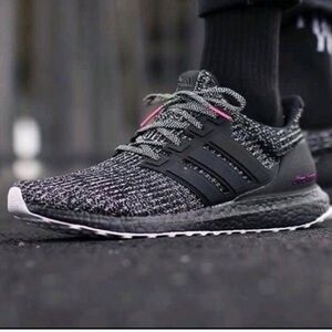Adidas Ultra Boost - “Breast Cancer Awareness”